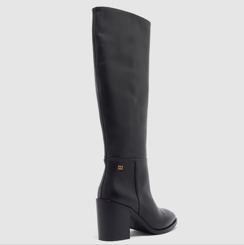 NEW Tommy Hilfiger Size 8 Tall Black Boots with Gold Hardware